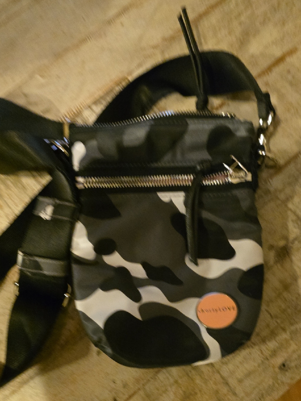 SHORTY LOVE Camouflage Crossbody Bag - Black/Grey